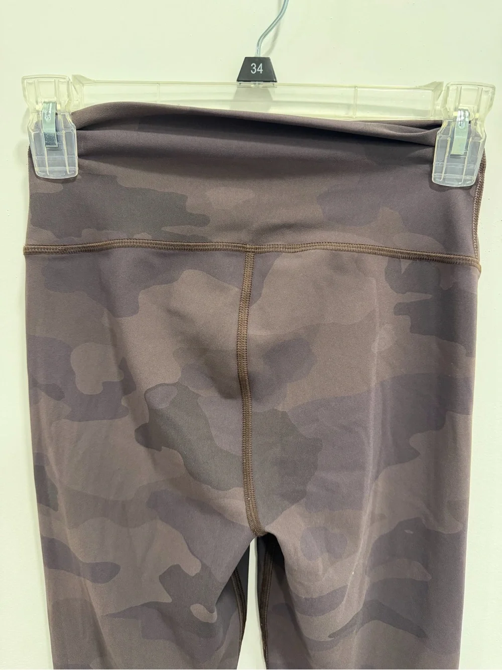 ALO Yoga - High Waist Vapor Leggings in Cocoa Camo